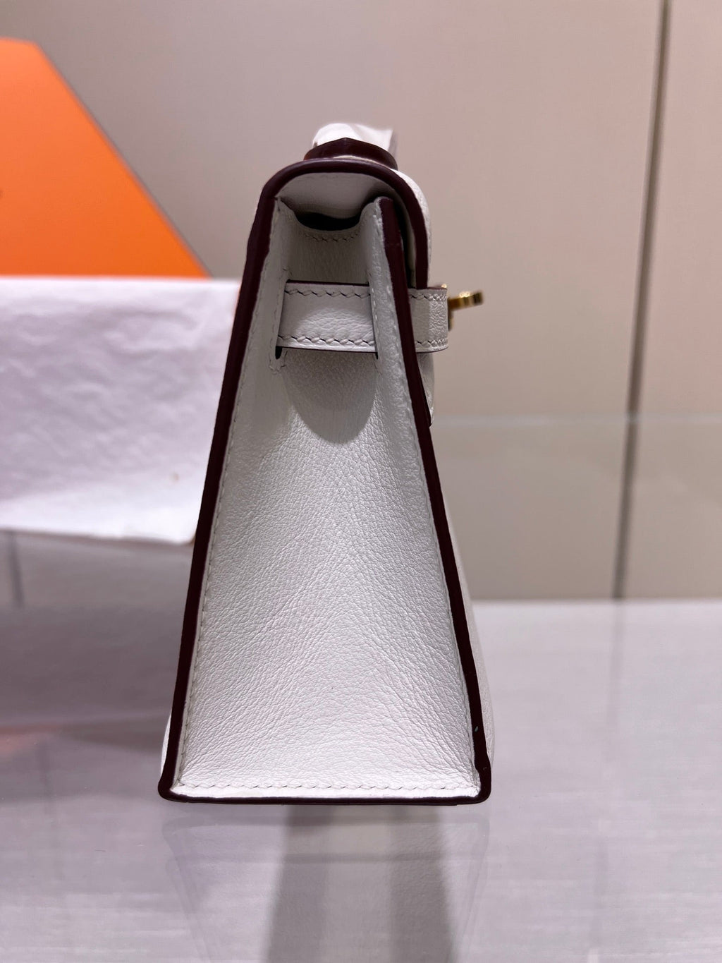 POCHETTE HM KELLY 22 CM BLANC SWIFT QUINCAILLERIE OR