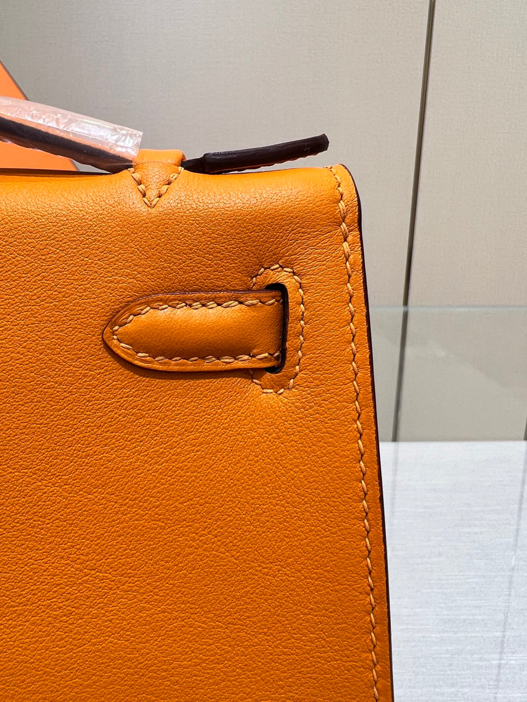 POCHETTE HM KELLY 22 CM ORANGE SWIFT QUINCAILLERIE DOREE
