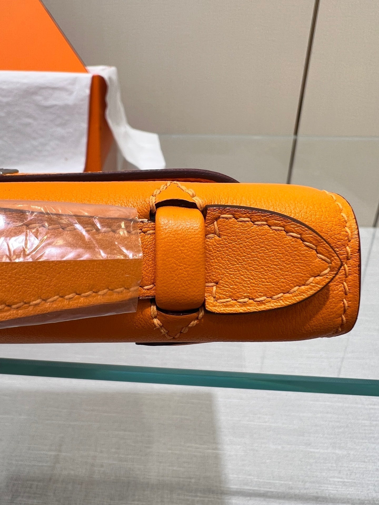 POCHETTE HM KELLY 22 CM ORANGE SWIFT QUINCAILLERIE ARGENTÉE