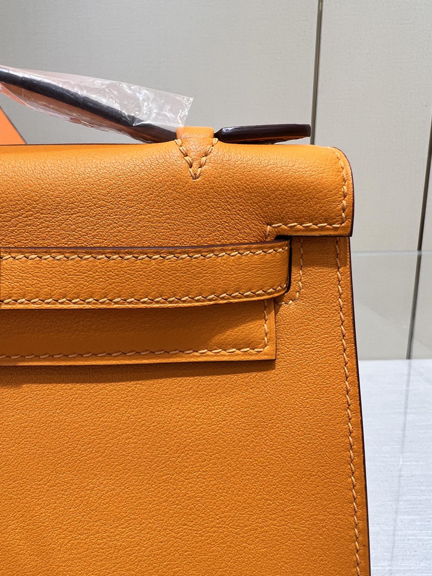 POCHETTE HM KELLY 22 CM ORANGE SWIFT QUINCAILLERIE ARGENTÉE