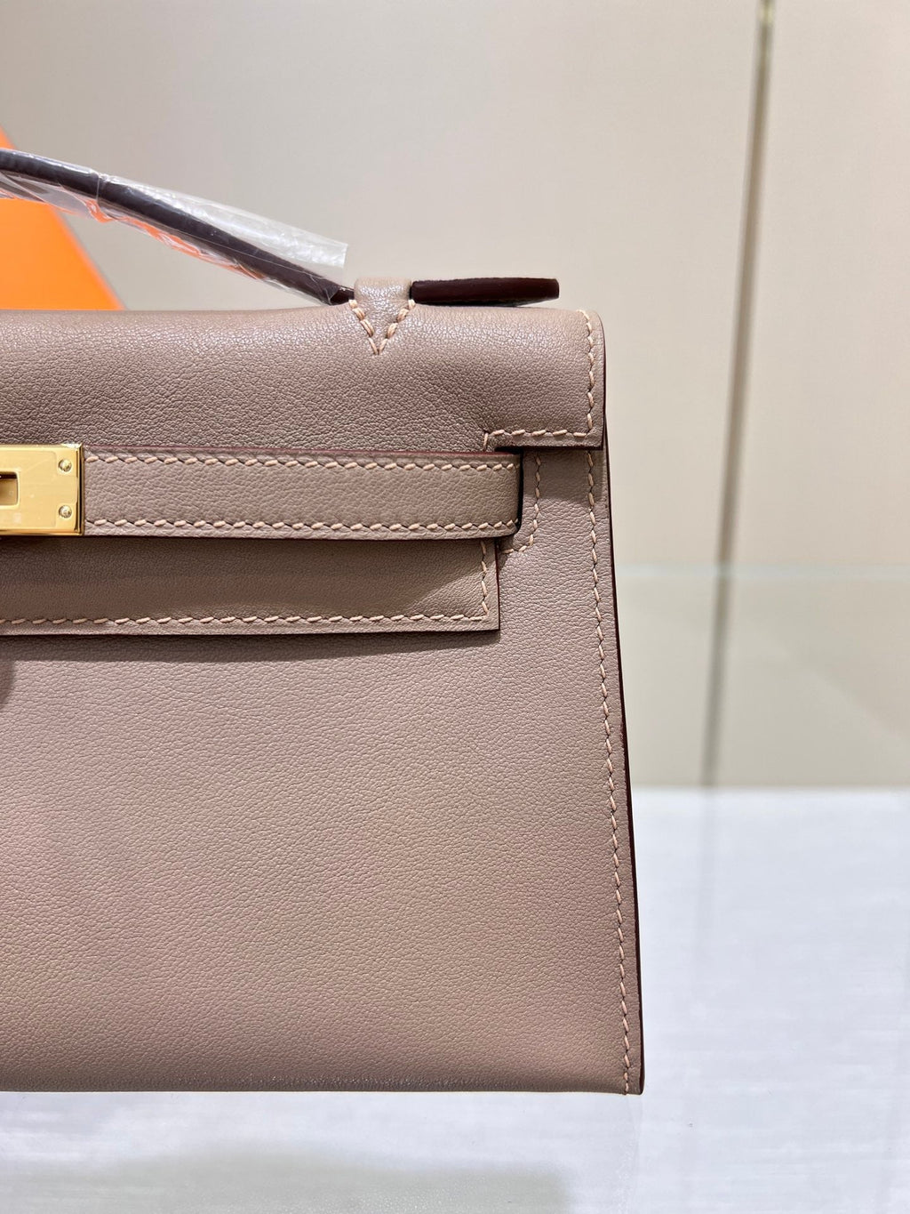 POCHETTE HM KELLY 22CM GRIS ASPHALT SWIFT GOLD HARDWARE