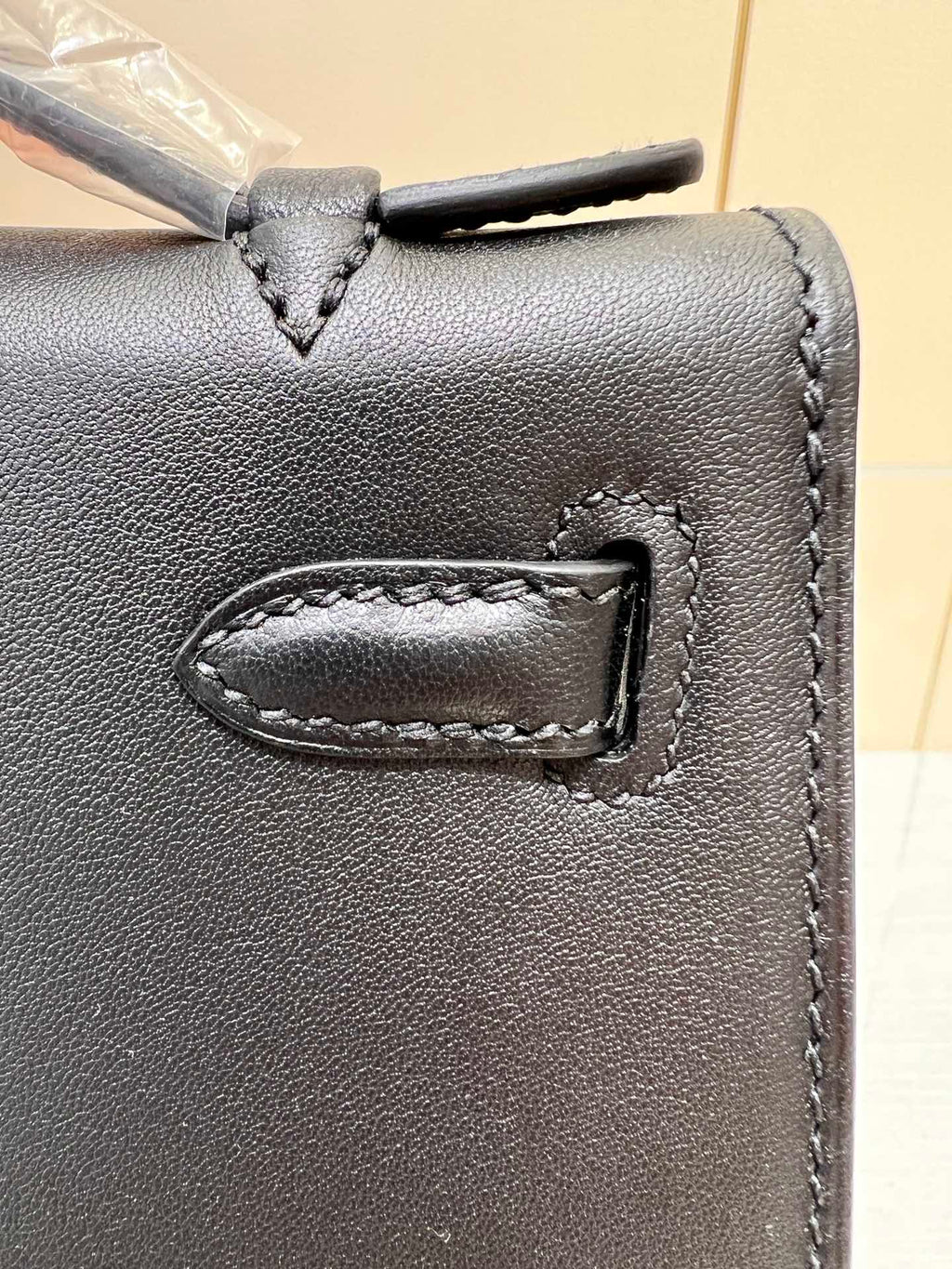 POCHETTE HM KELLY 22CM NOIR SWIFT QUINCAILLERIE OR