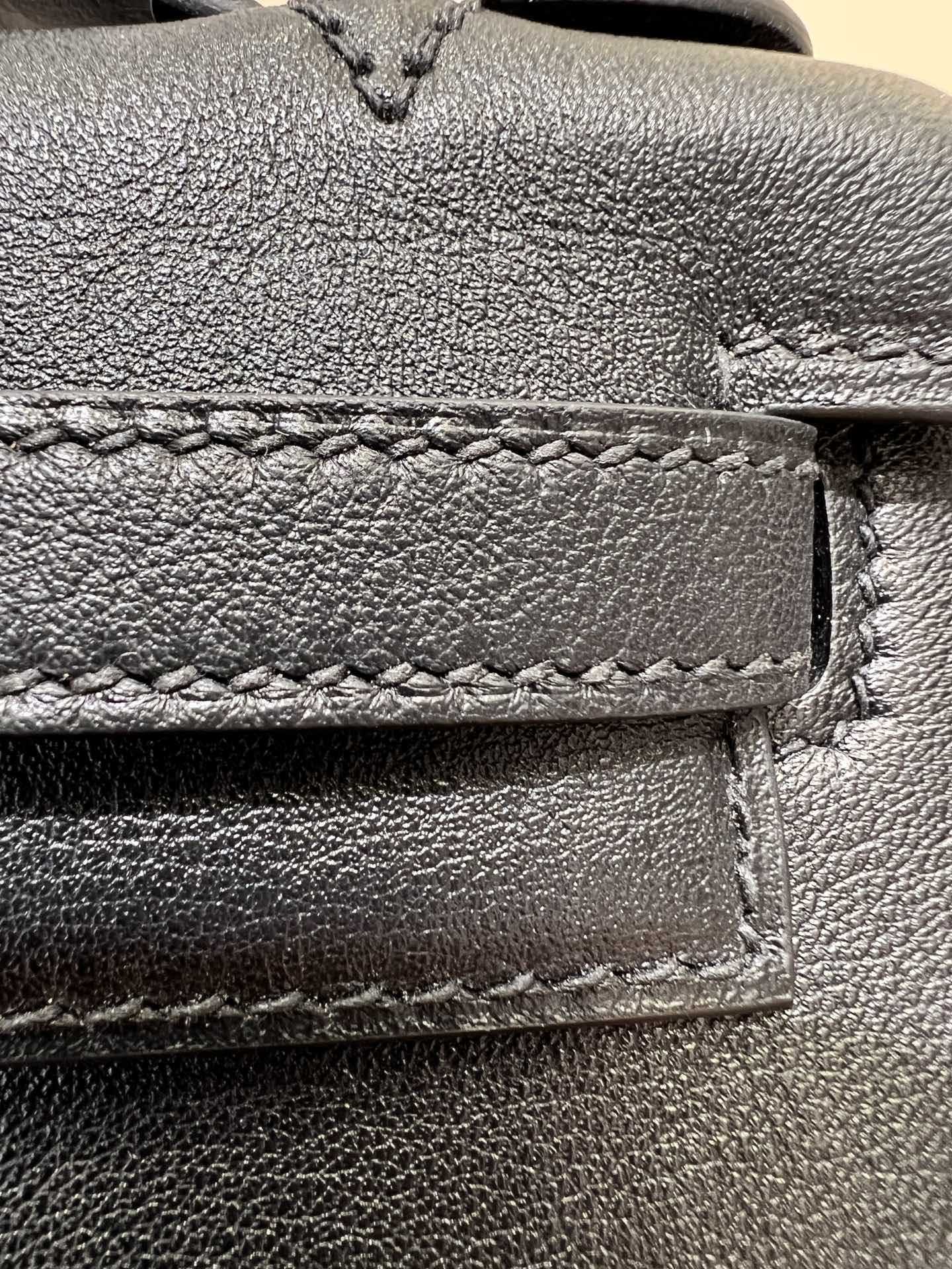 POCHETTE HM KELLY 22CM NOIR SWIFT QUINCAILLERIE ARGENTÉE