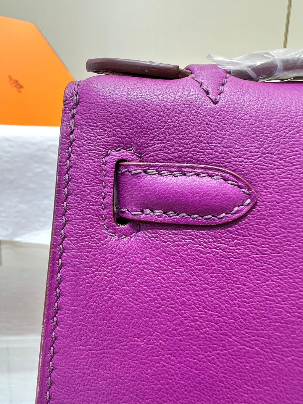 POCHETTE HM KELLY 22 CM VIOLET SWIFT QUINCAILLERIE ARGENTÉE