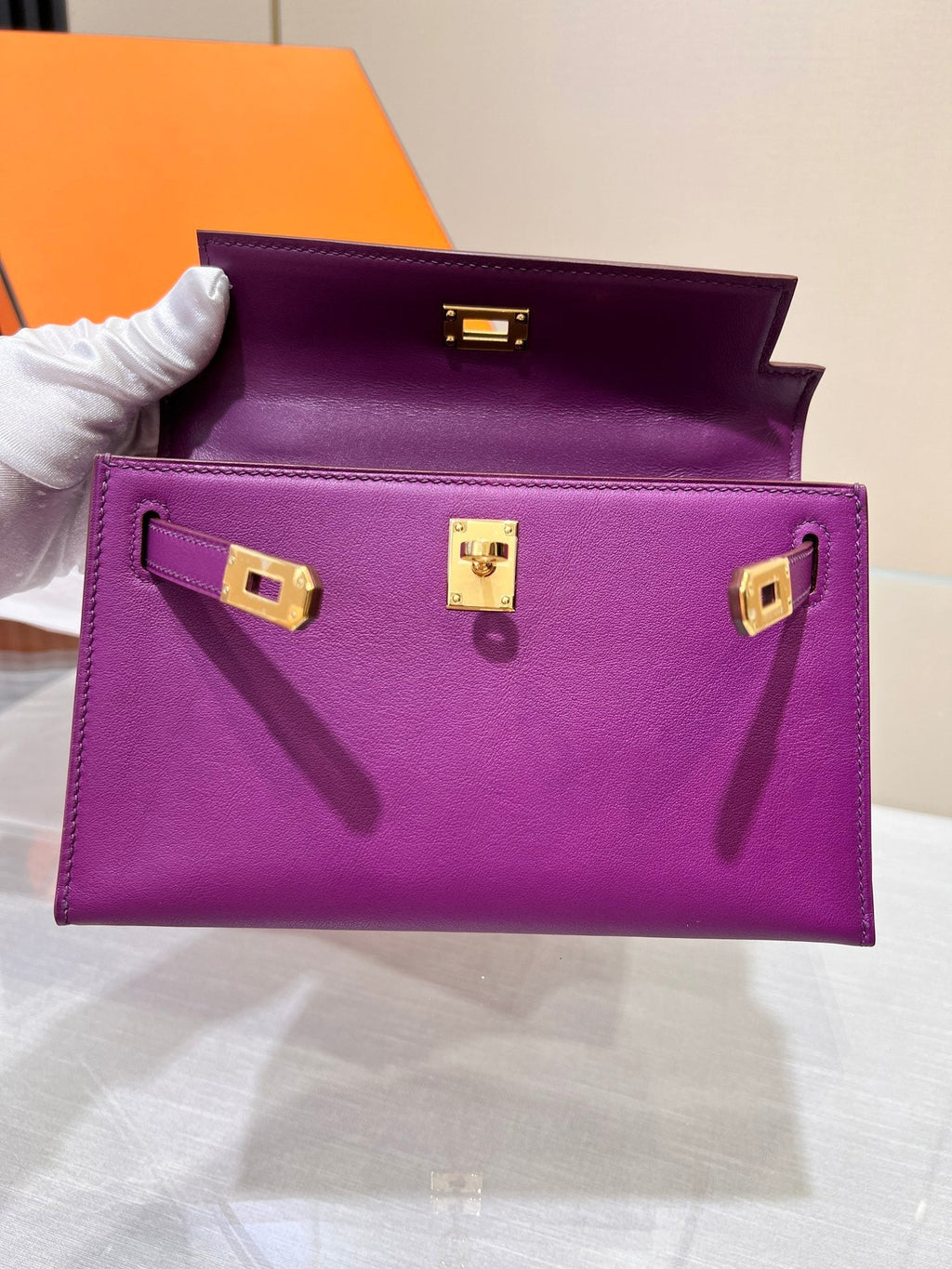 POCHETTE HM KELLY 22 CM VIOLET SWIFT QUINCAILLERIE DORÉ