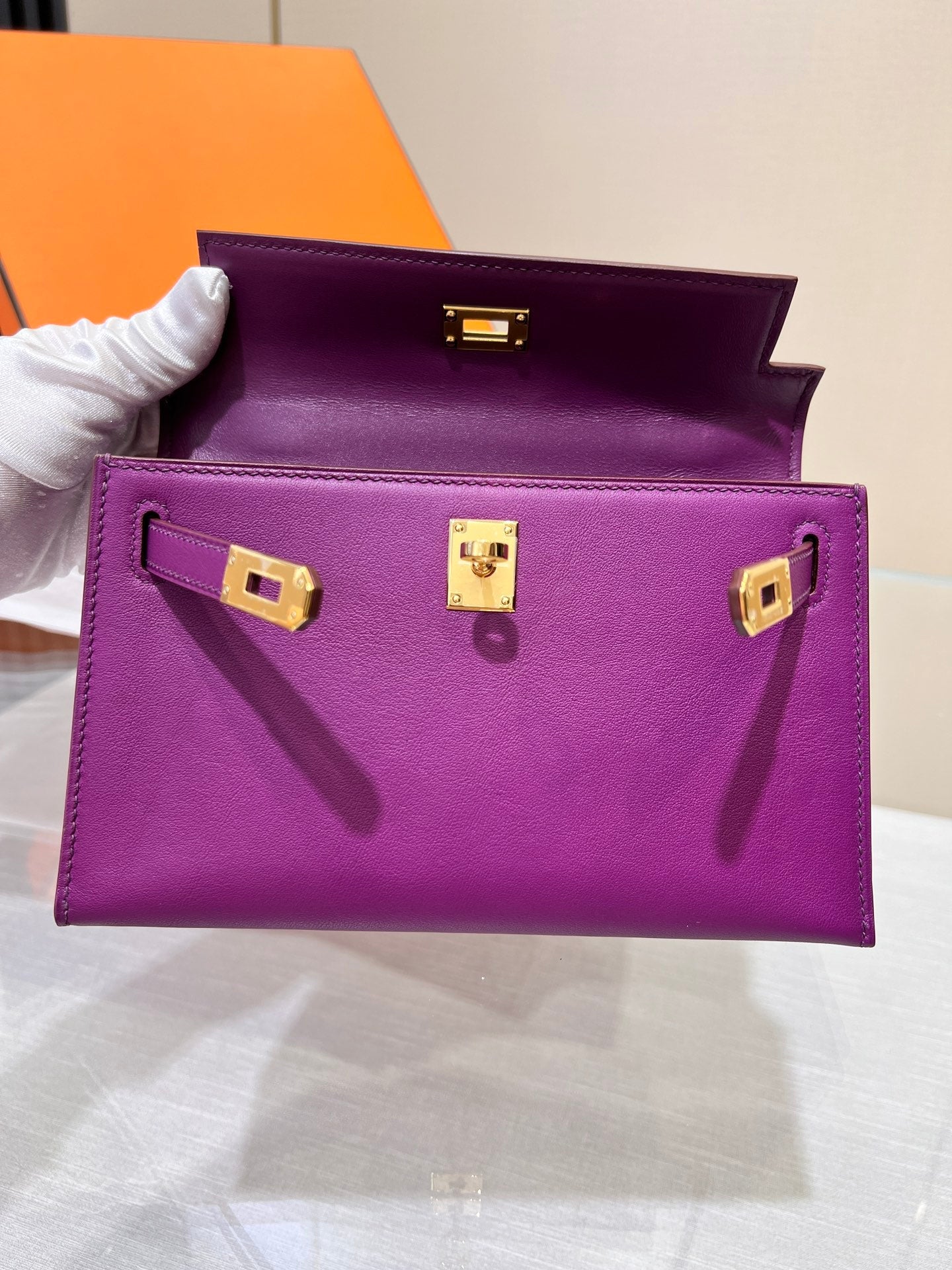 POCHETTE HM KELLY 22 CM VIOLET SWIFT QUINCAILLERIE DORÉ