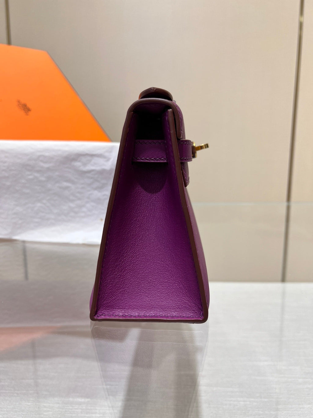 POCHETTE HM KELLY 22 CM VIOLET SWIFT QUINCAILLERIE DORÉ