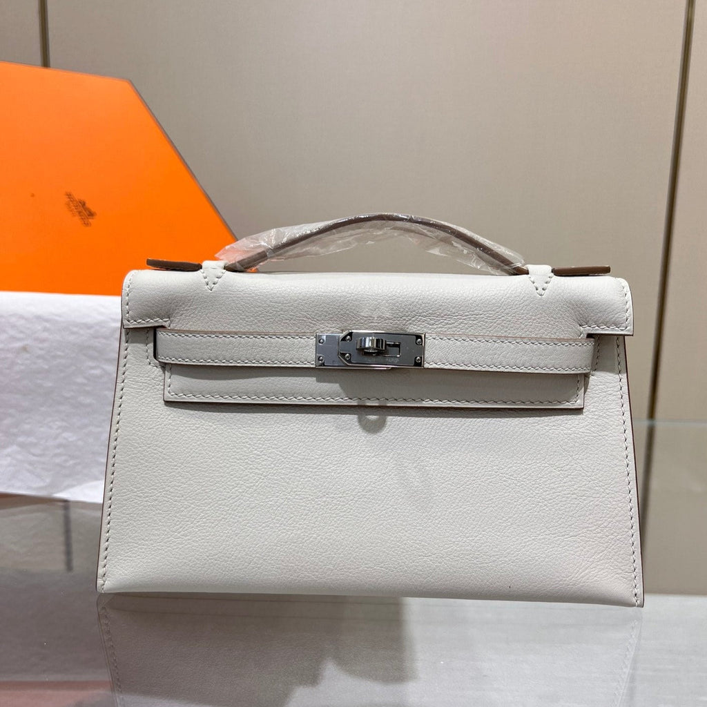 POCHETTE HM KELLY 22 CM BLANC SWIFT QUINCAILLERIE ARGENTÉE