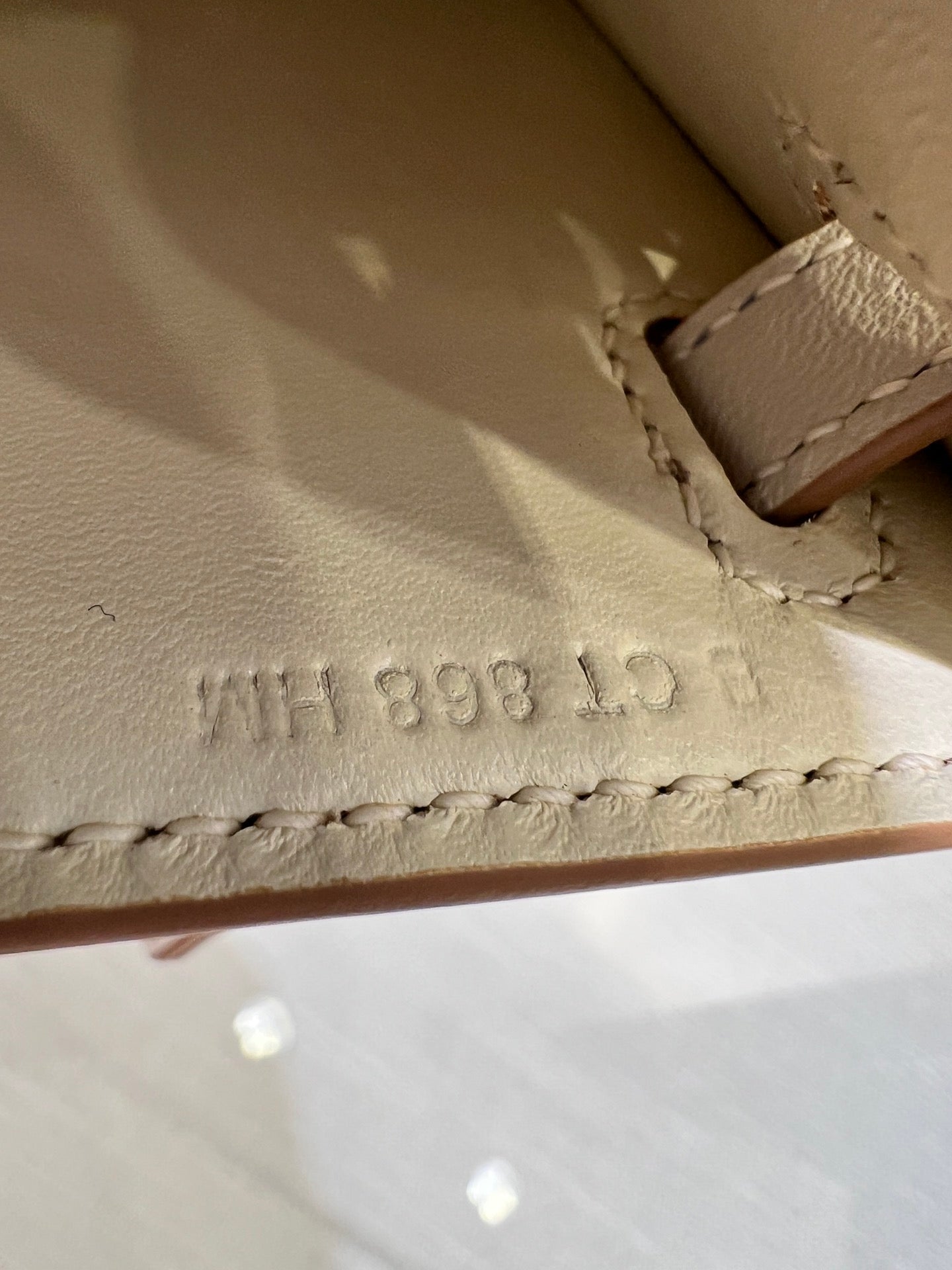 POCHETTE HM KELLY 22 CM BLANC SWIFT QUINCAILLERIE ARGENTÉE