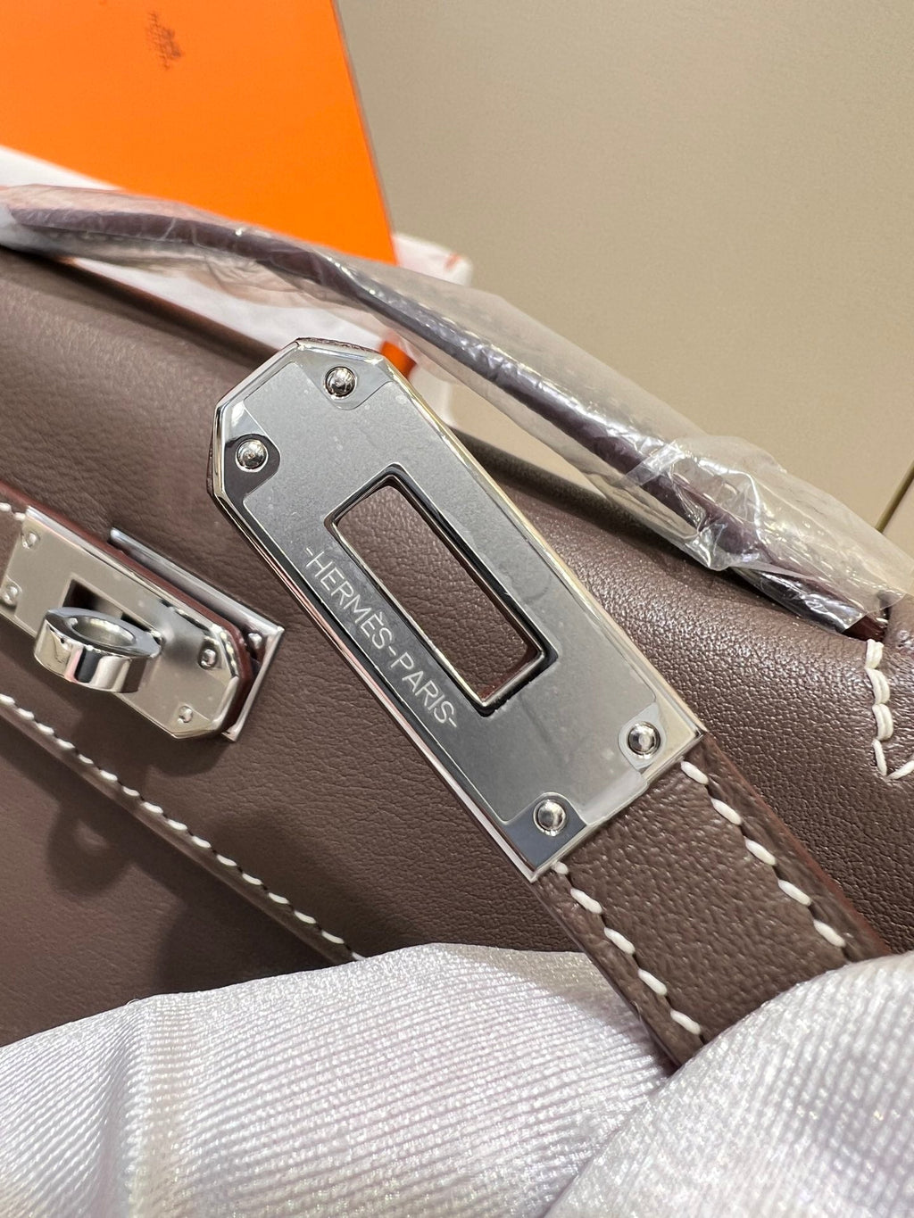 POCHETTE HM KELLY 22CM ETAN SWIFT QUINCAILLERIE ARGENTÉE