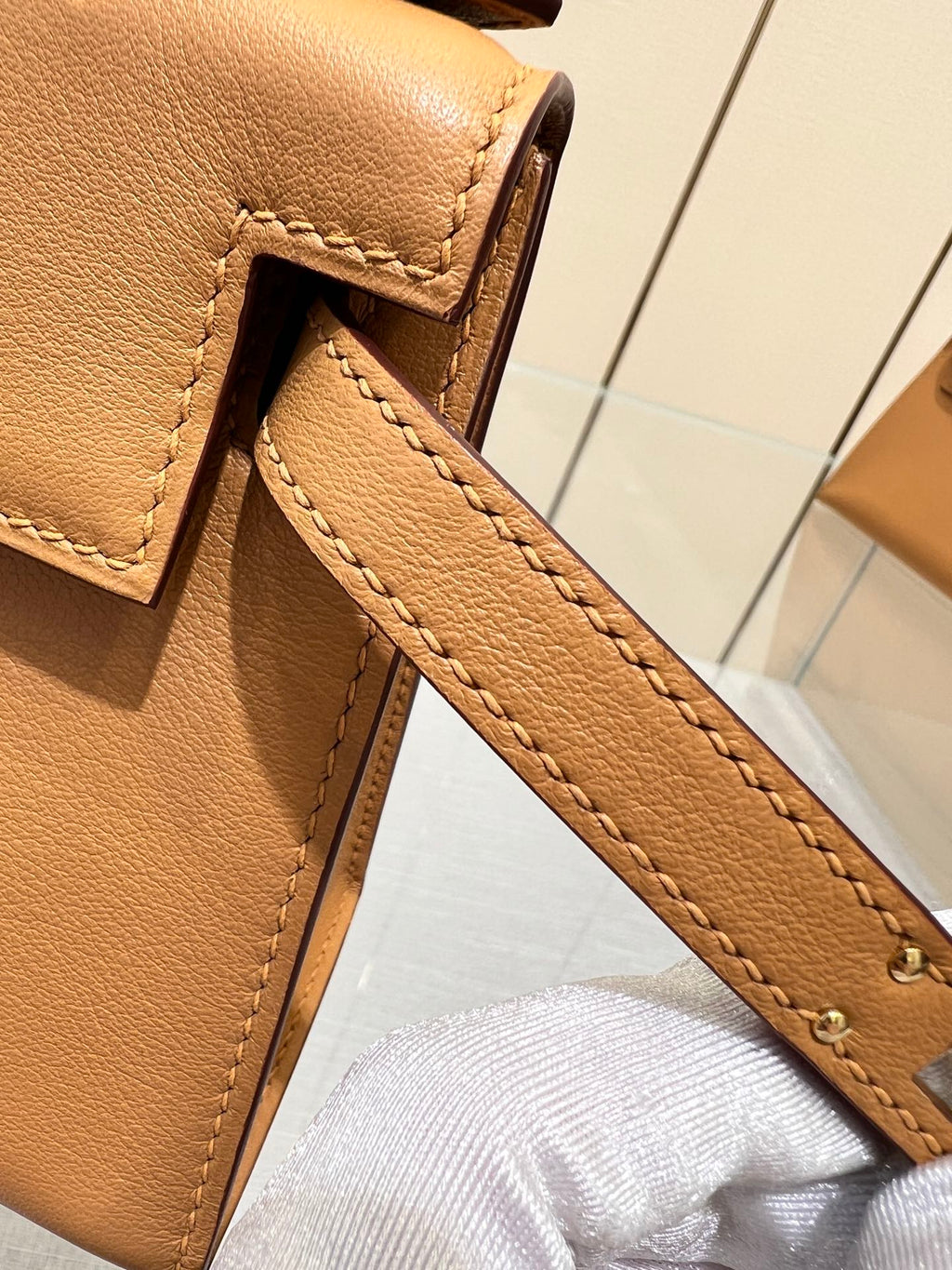 POCHETTE HM KELLY 22 CM MARRON SWIFT QUINCAILLERIE DORÉ