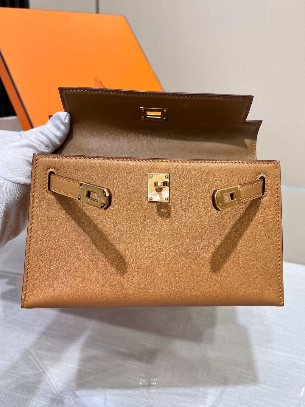 POCHETTE HM KELLY 22 CM MARRON SWIFT QUINCAILLERIE DORÉ