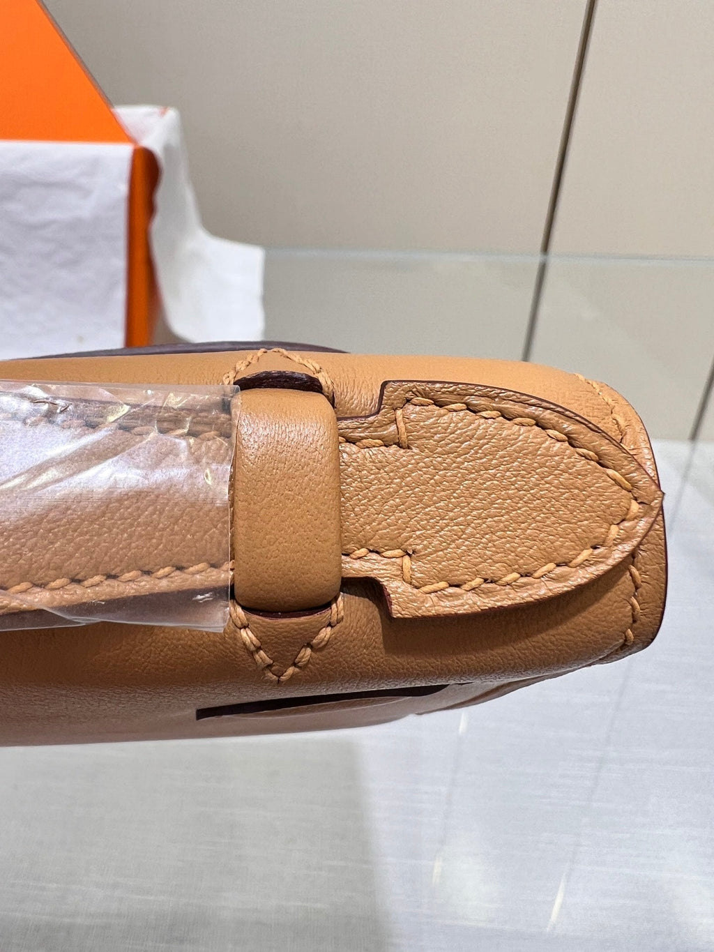 POCHETTE HM KELLY 22 CM MARRON SWIFT QUINCAILLERIE DORÉ