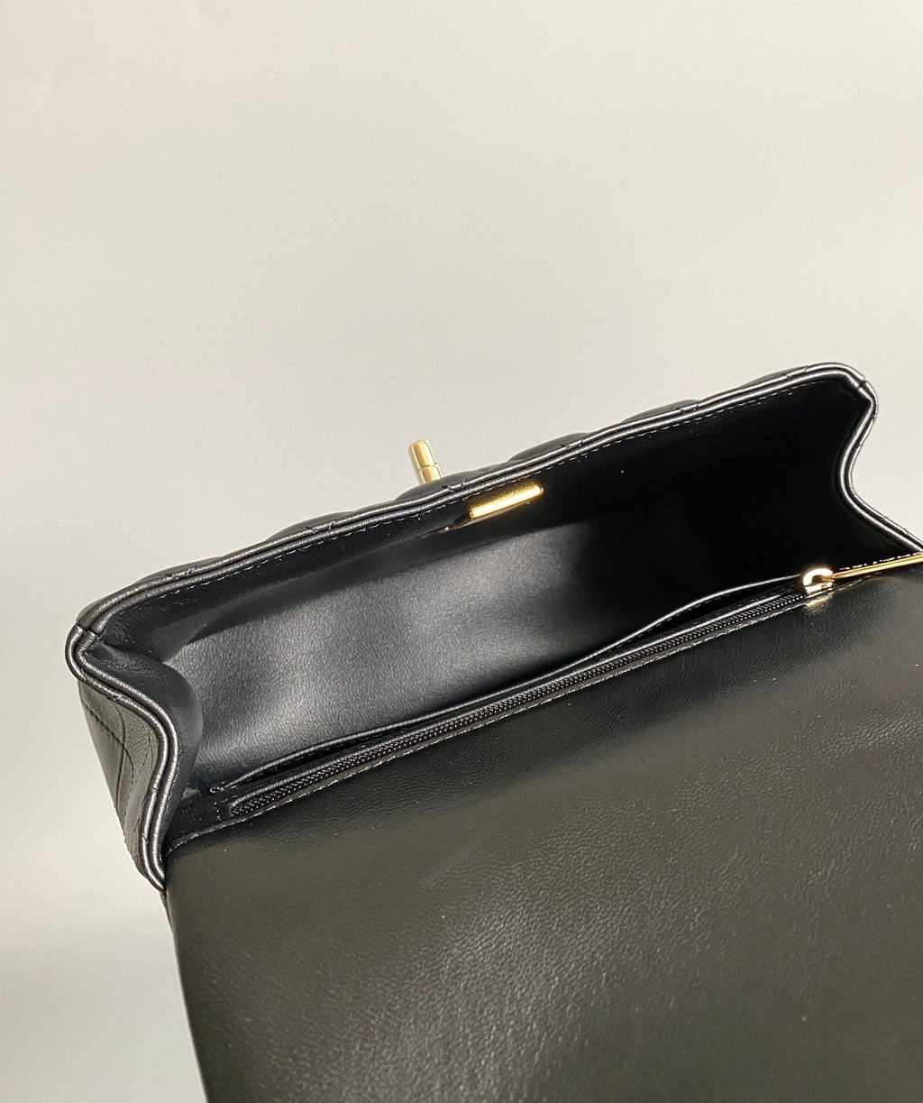 MINI FLAP BAG TOP HANDLE 20CM BLACK LAMBSKIN GOLD HARDWARE