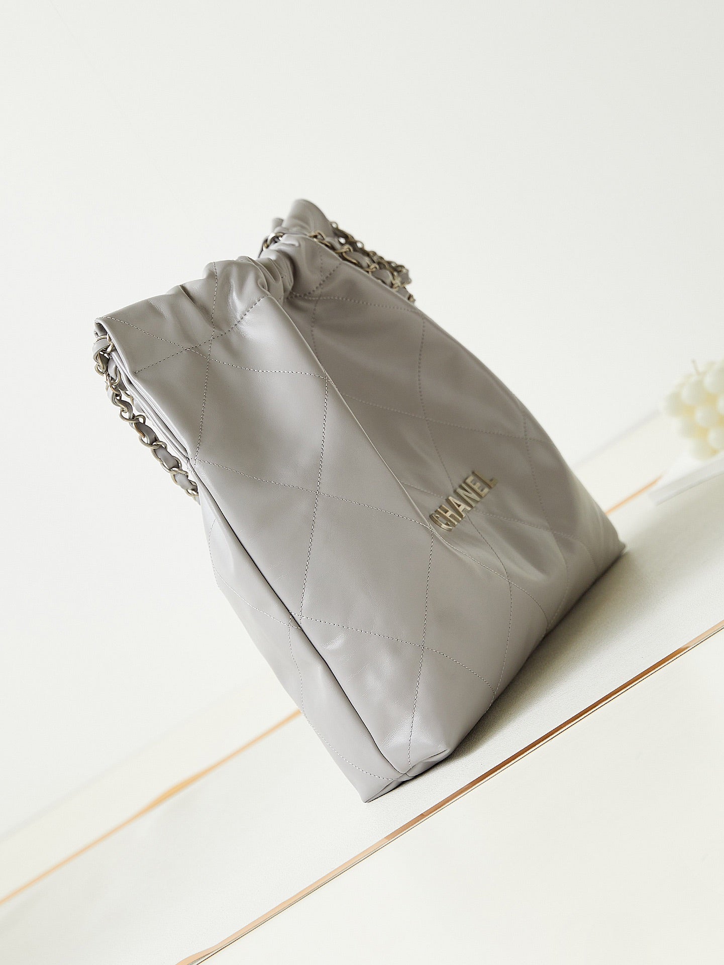 CC 22 HOBO GREY CALFSKIN SILVER HARDWARE