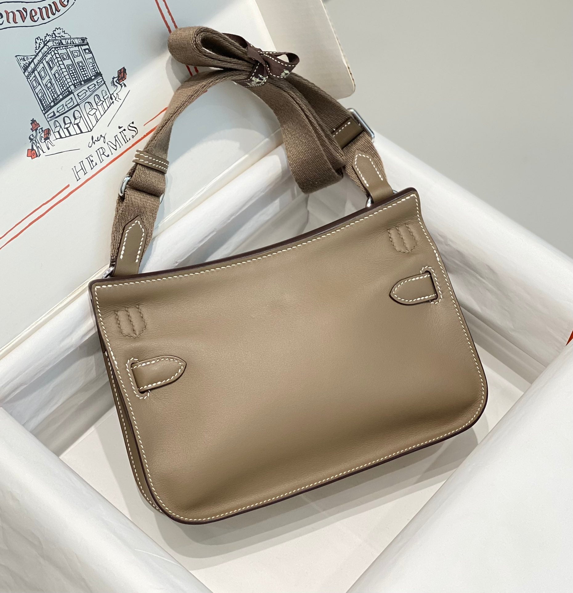 SAC BANDOULIÈRE KELLY 23CM JYPSIERE EN CUIR MARRON SHW