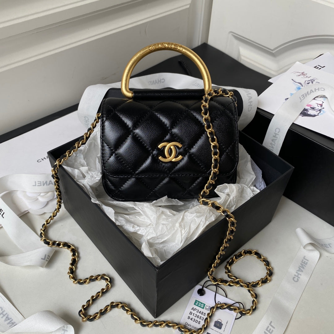 MINI SAC À RABAT 13 EN CUIR D'AGNEAU NOIR AVEC POIGNÉE DORÉE