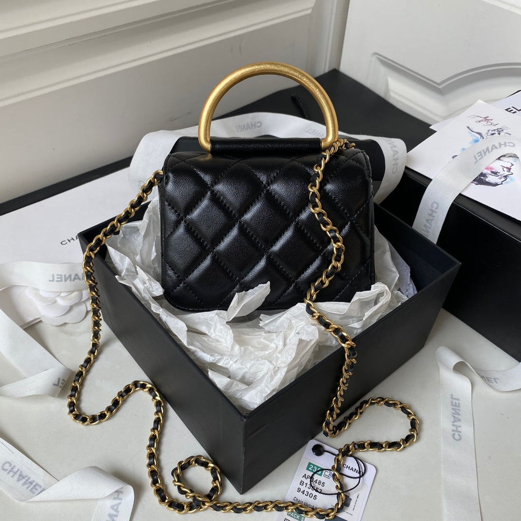 MINI SAC À RABAT 13 EN CUIR D'AGNEAU NOIR AVEC POIGNÉE DORÉE