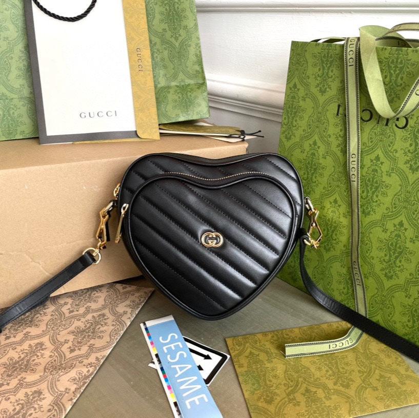SAC MARMONT HEART 20 EN CUIR DE VEAU NOIR ET QUINCAILLERIE DORÉ
