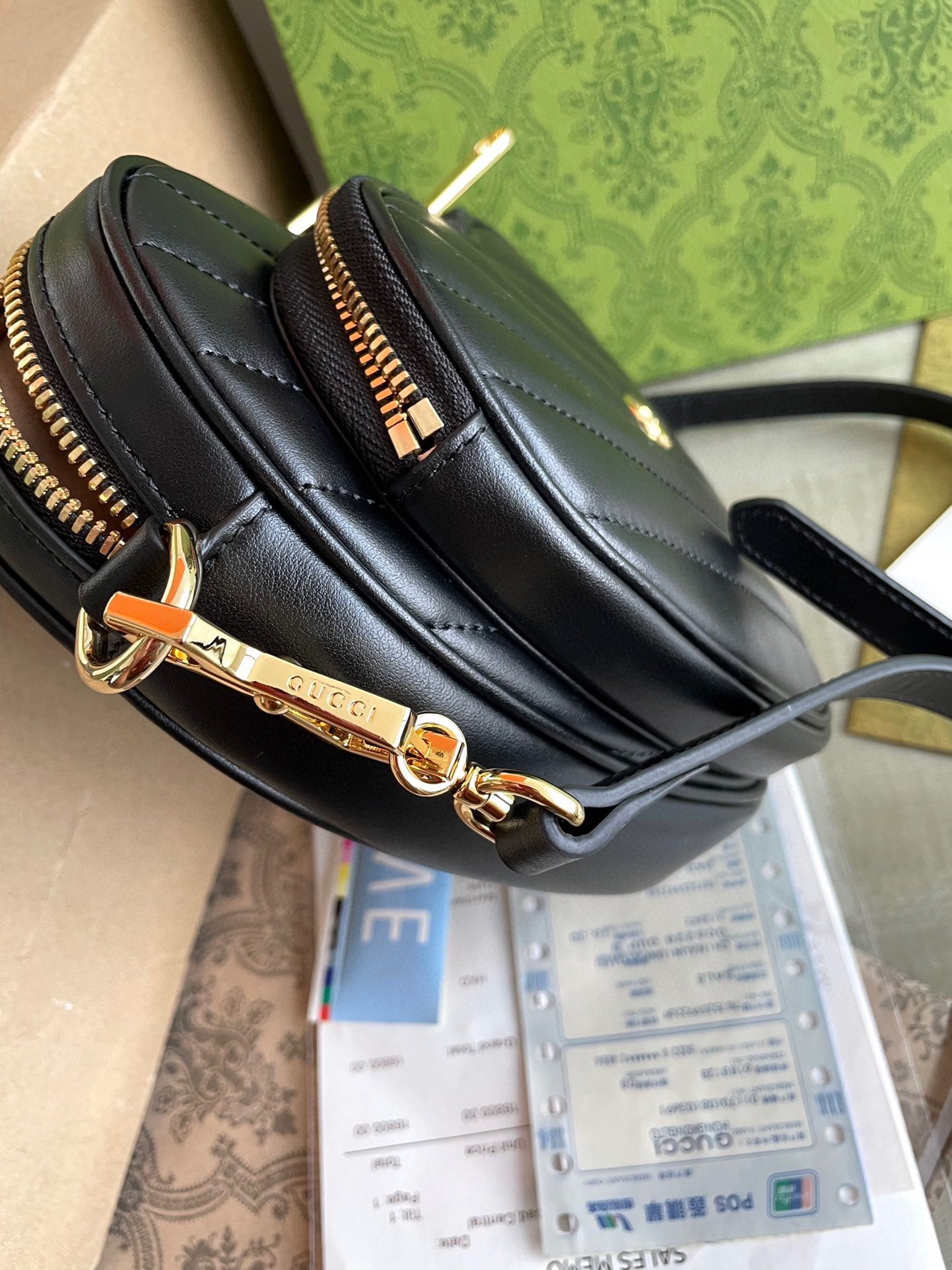 SAC MARMONT HEART 20 EN CUIR DE VEAU NOIR ET QUINCAILLERIE DORÉ