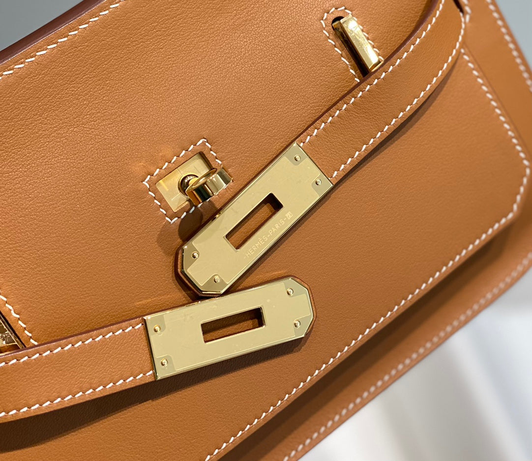 SAC BANDOULIÈRE EN CUIR TAN KELLY 23CM JYPSIERE GHW