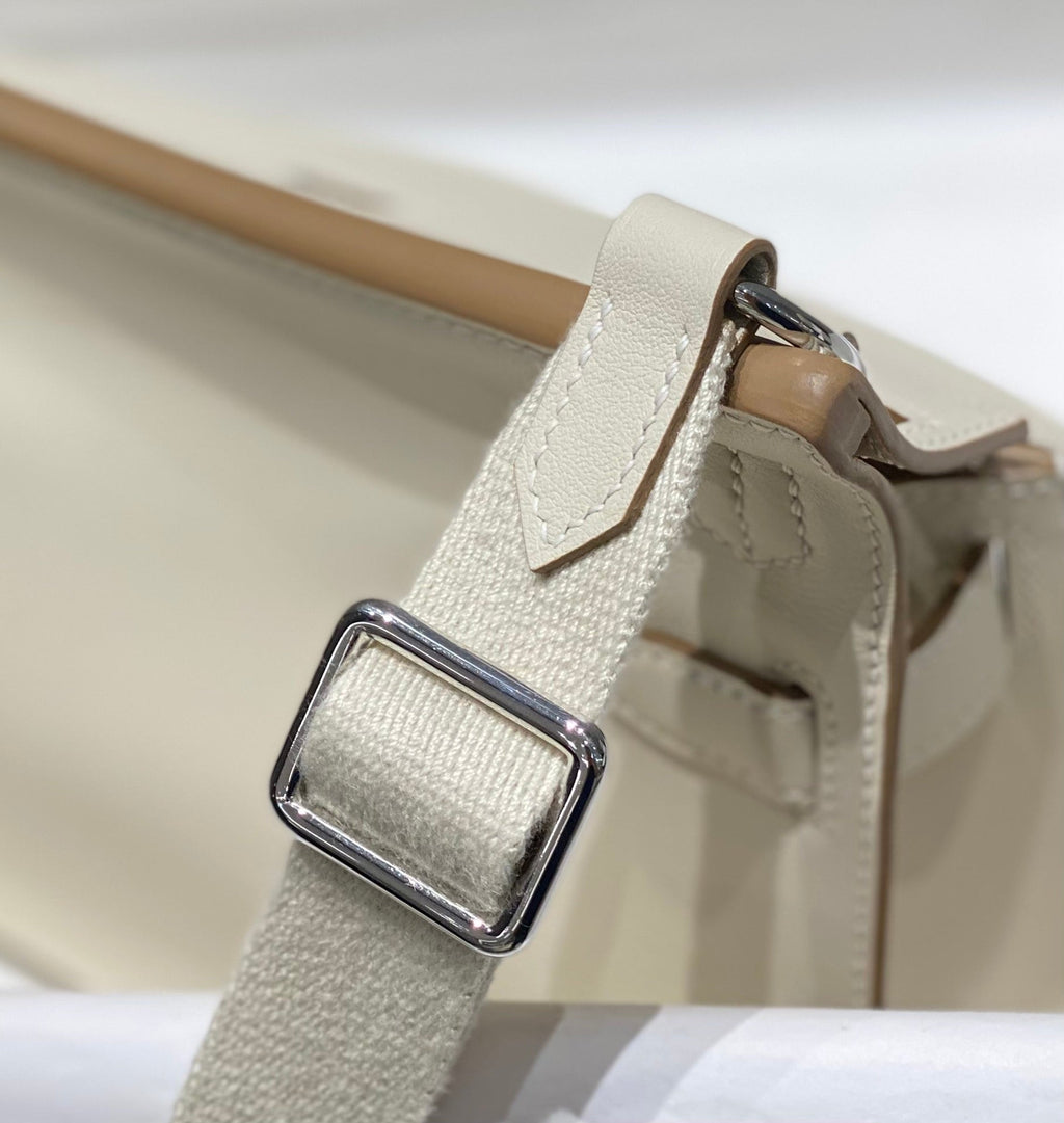 SAC BANDOULIÈRE KELLY 23CM JYPSIERE EN CUIR BLANC SHW