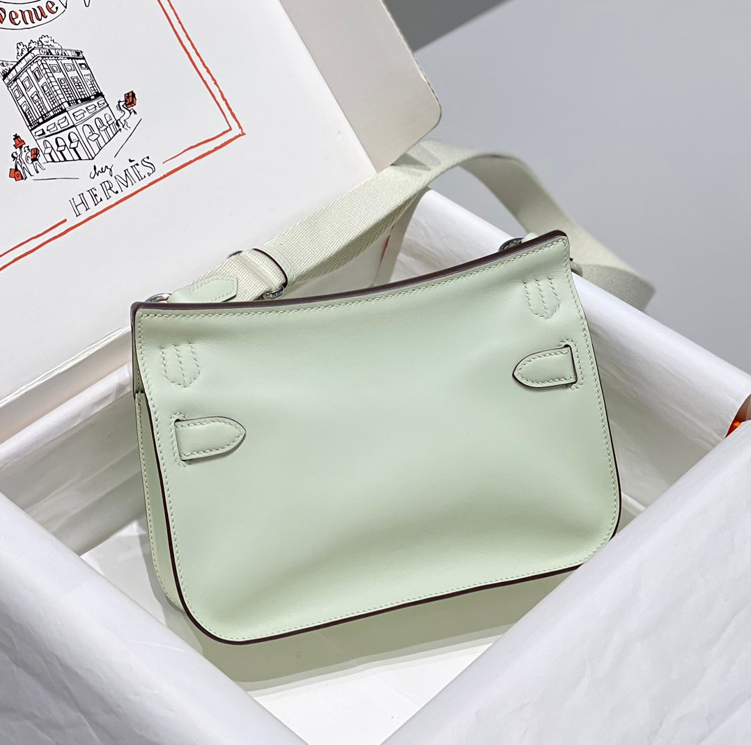 SAC BANDOULIÈRE KELLY 23CM JYPSIERE EN CUIR VERT CLAIR SHW