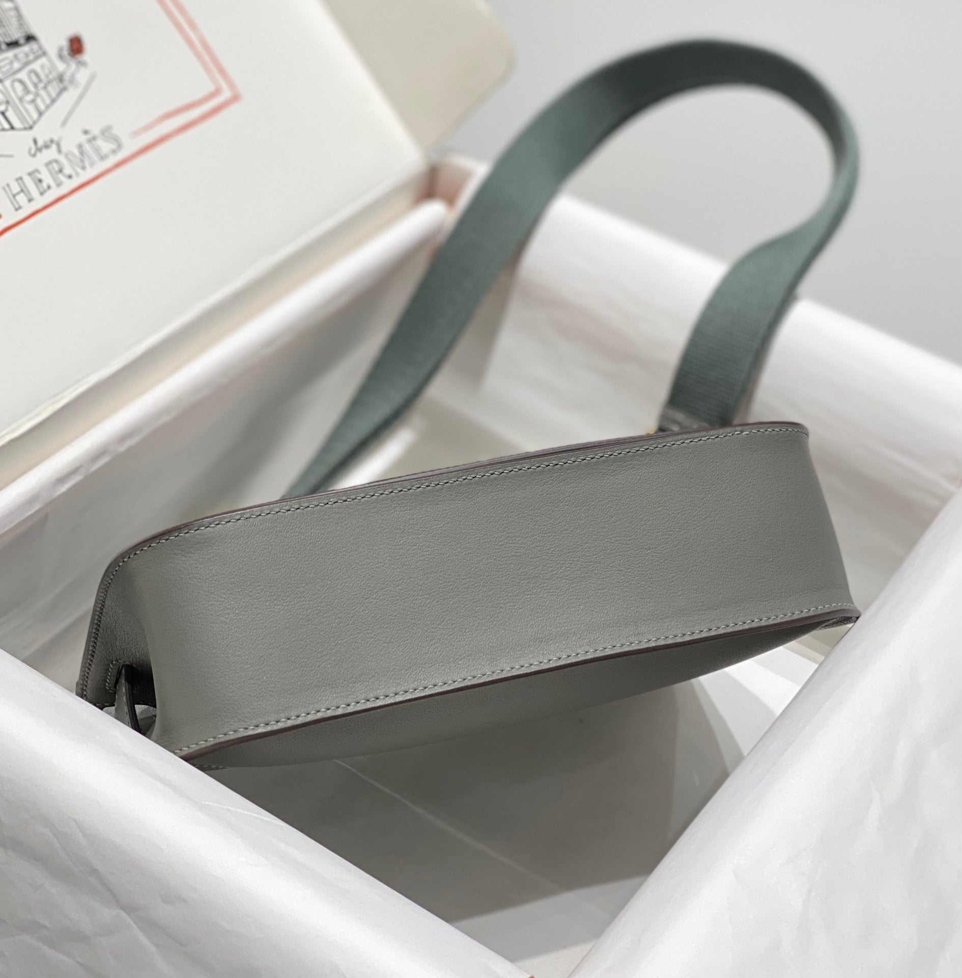 HM JYPSIÈRE MINI 23 CUIR DE VEAU SAGE ACIER DORÉ