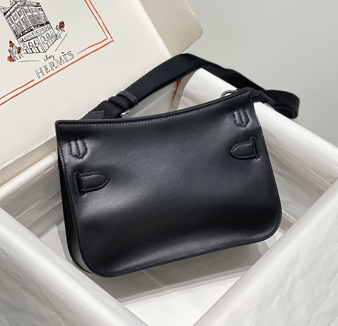 SAC BANDOULIÈRE KELLY 23CM JYPSIERE EN CUIR NOIR SHW
