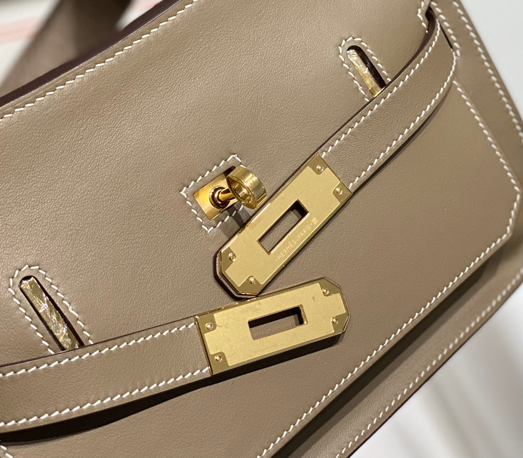 SAC BANDOULIÈRE KELLY 23 CM JYPSIERE EN CUIR MARRON GHW