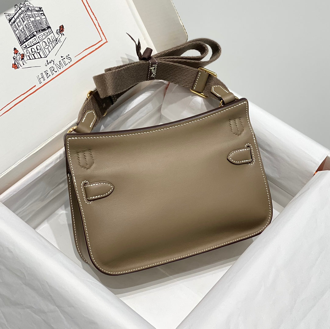 SAC BANDOULIÈRE KELLY 23 CM JYPSIERE EN CUIR MARRON GHW