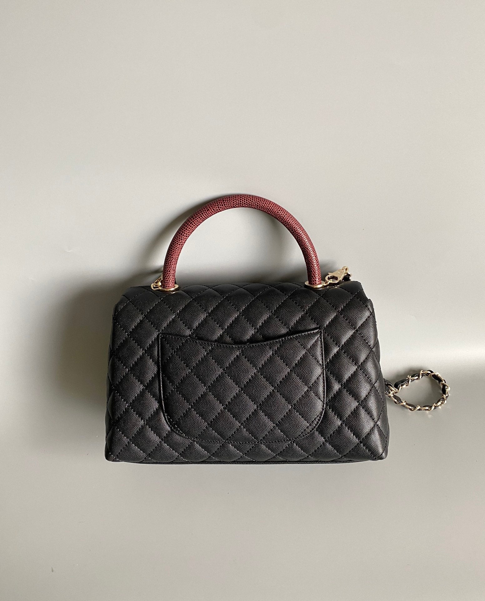 COCO HANDLE MEDIUM FLAP BAG 28CM BLACK QUILTED CAVIAR DARK RED TOP HANDLE