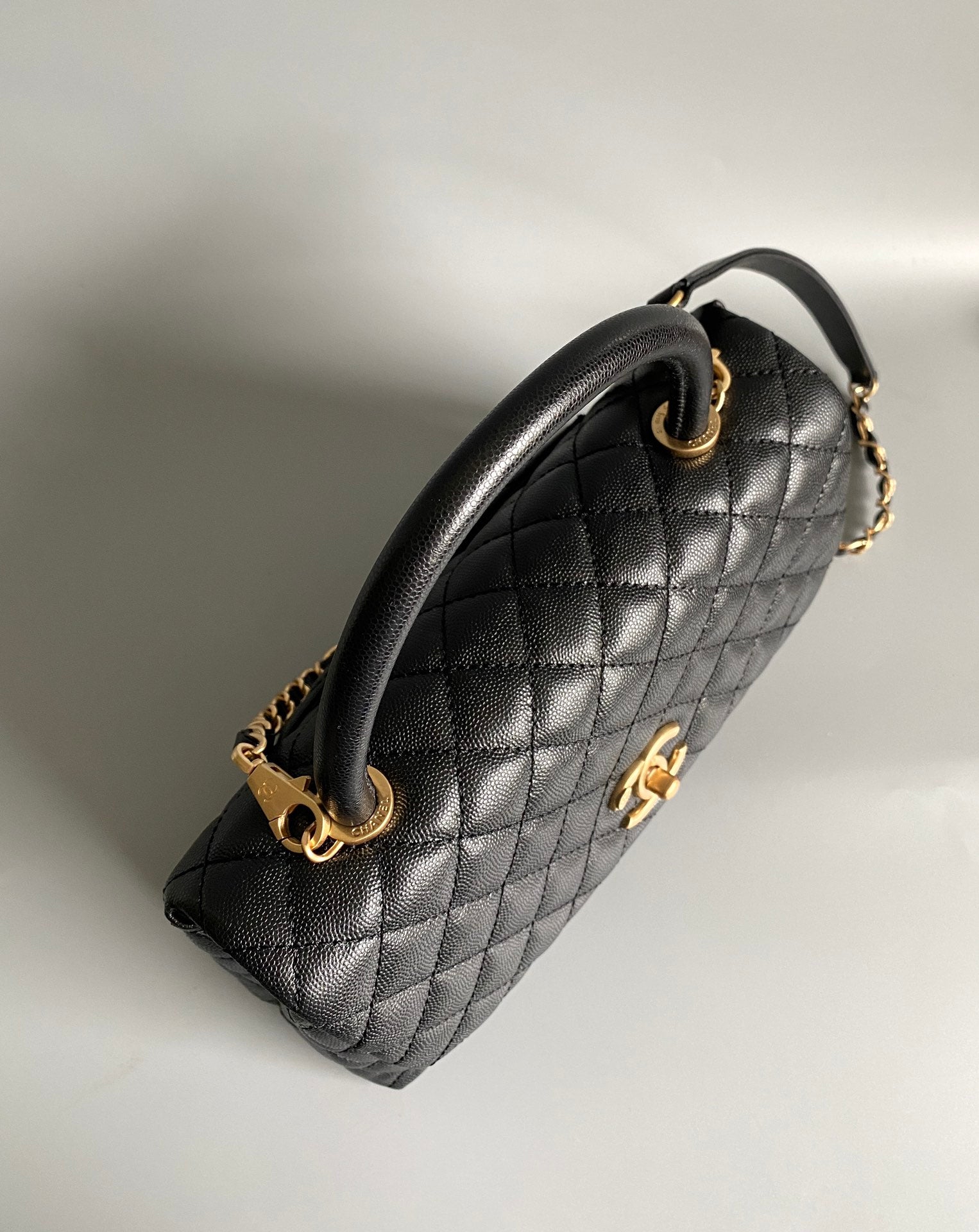 COCO HANDLE LARGE FLAP BAG 28CM BLACK QUILTED CAVIAR GOLD HARDWARE