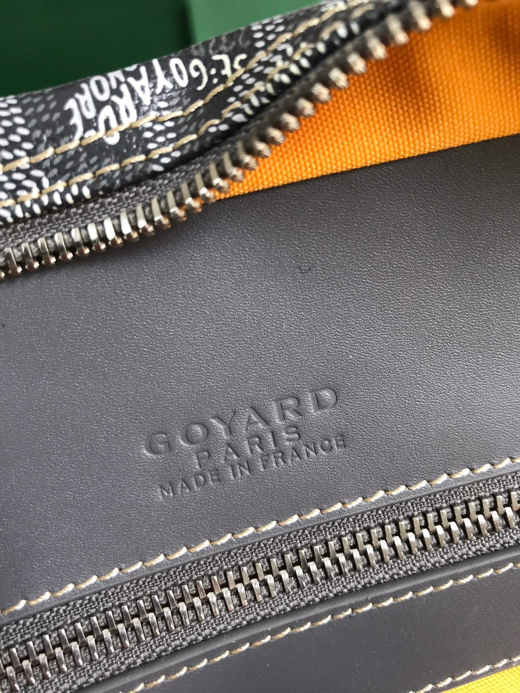 PORTE DOCUMENT AMBASSADE 35 EN TOILE GOYARDINE GRIS