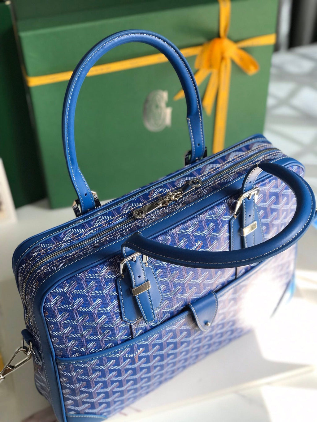 PORTE DOCUMENT AMBASSADE 35 EN TOILE GOYARDINE BLEU SAPHIR