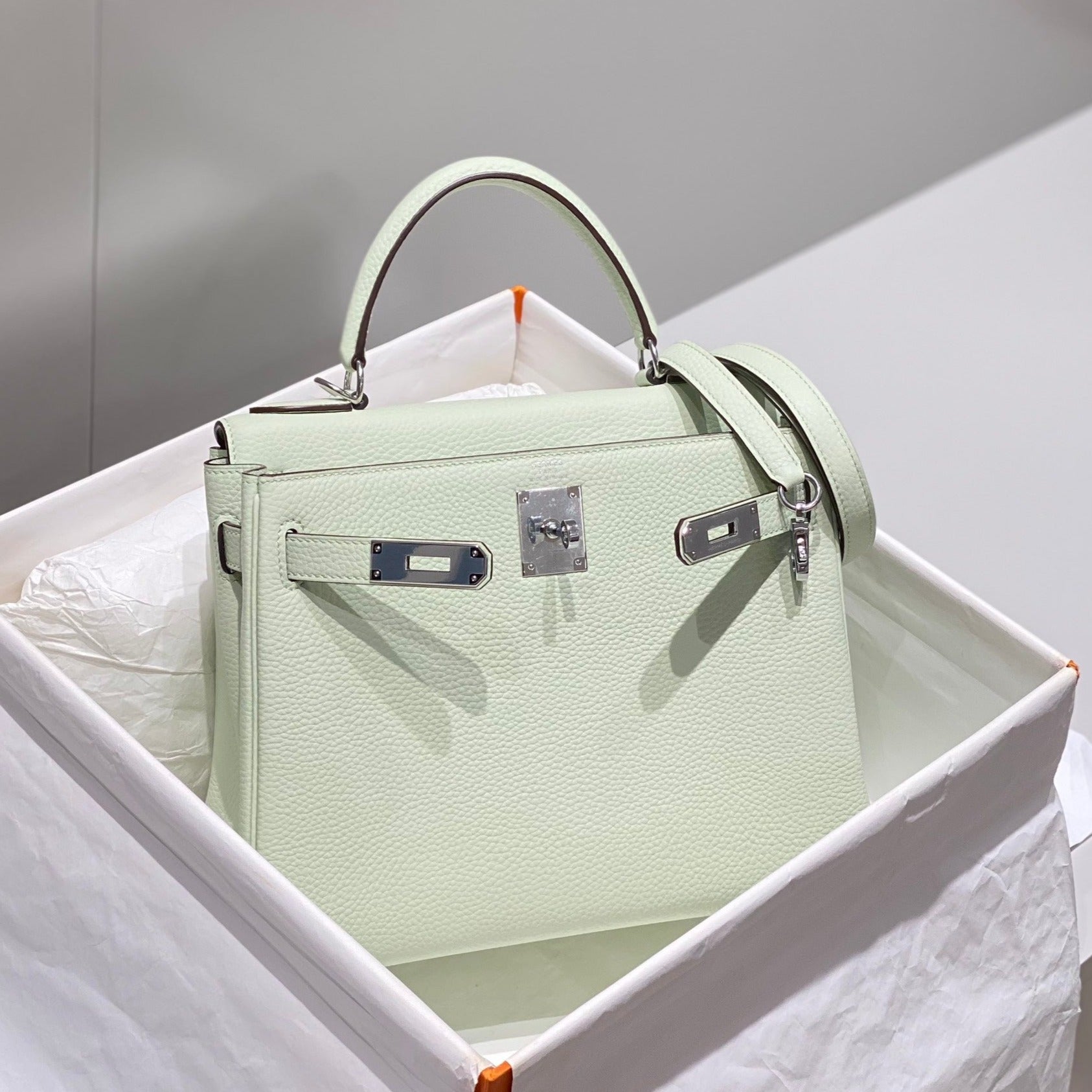 HM ケリー 28cm ライトグリーン トーゴ シルバー金具
