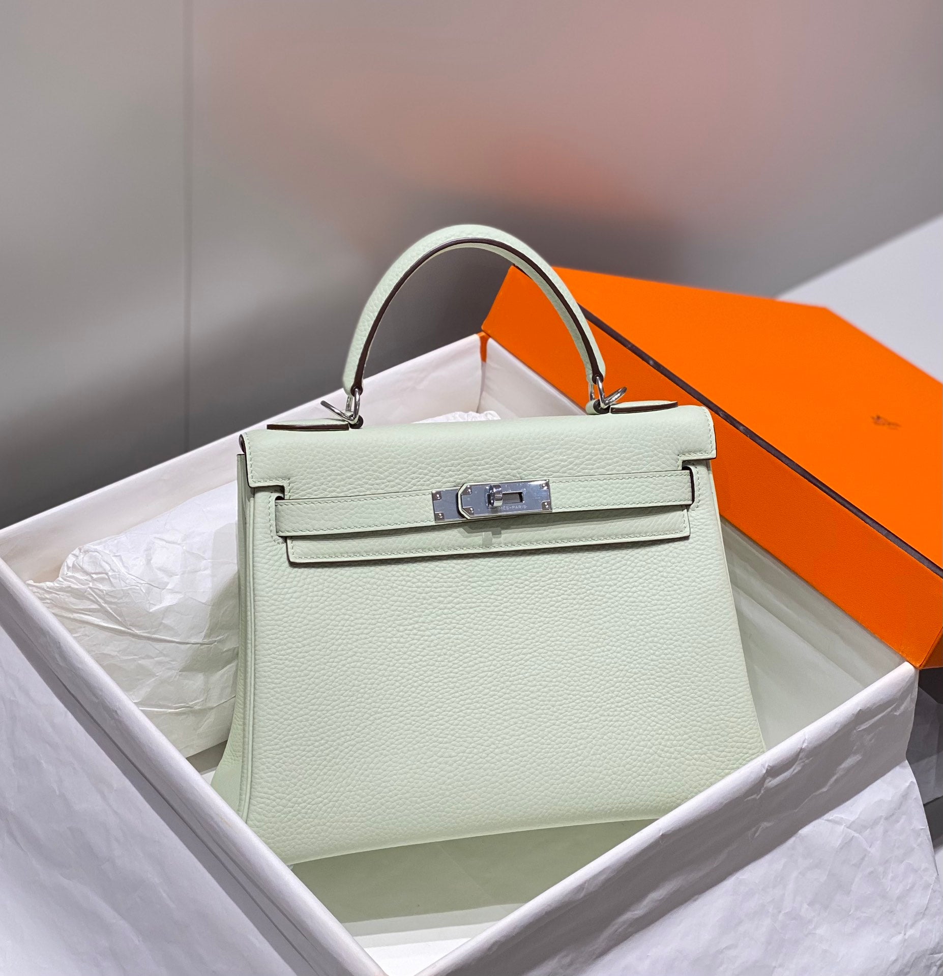 HM ケリー 28cm ライトグリーン トーゴ シルバー金具