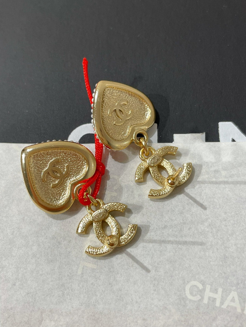 Boucles d'oreilles clip françaises CC 24P en forme de cœur bleu