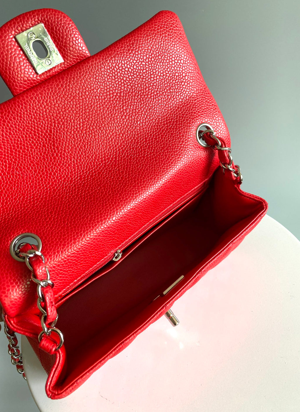 MINI SAC À RABAT RECTANGLE 20 CM ROUGE CAVIAR QUINCAILLERIE ARGENTÉE