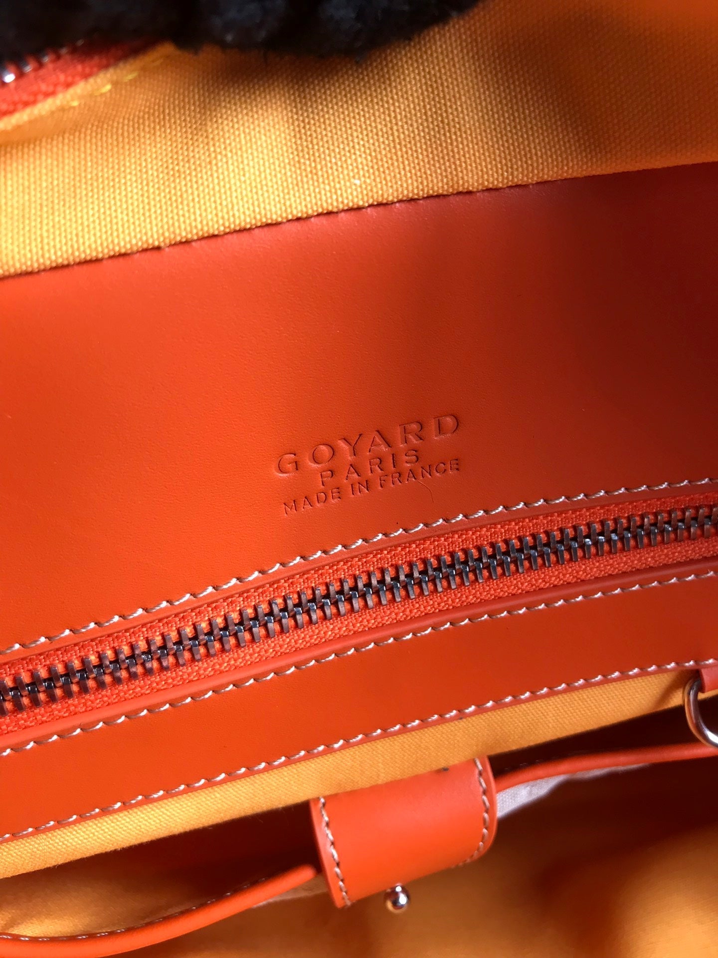 PORTE-DOCUMENTS AMBASSADE 35 EN TOILE GOYARDINE ORANGE