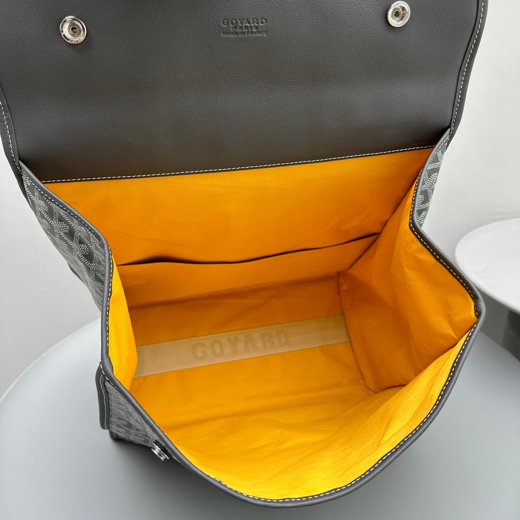 SAC À DOS LEGER 37 EN TOILE GOYARDINE GRISE AVEC BORDURE EN CUIR DE VEAU