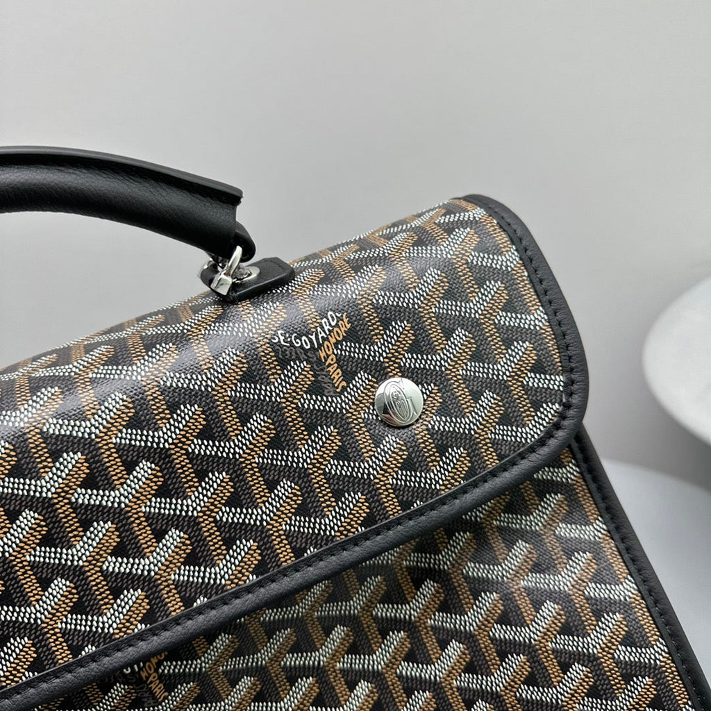 SAC À DOS LEGER 37 EN TOILE GOYARDINE NOIRE AVEC BORDURES EN CUIR DE VEAU
