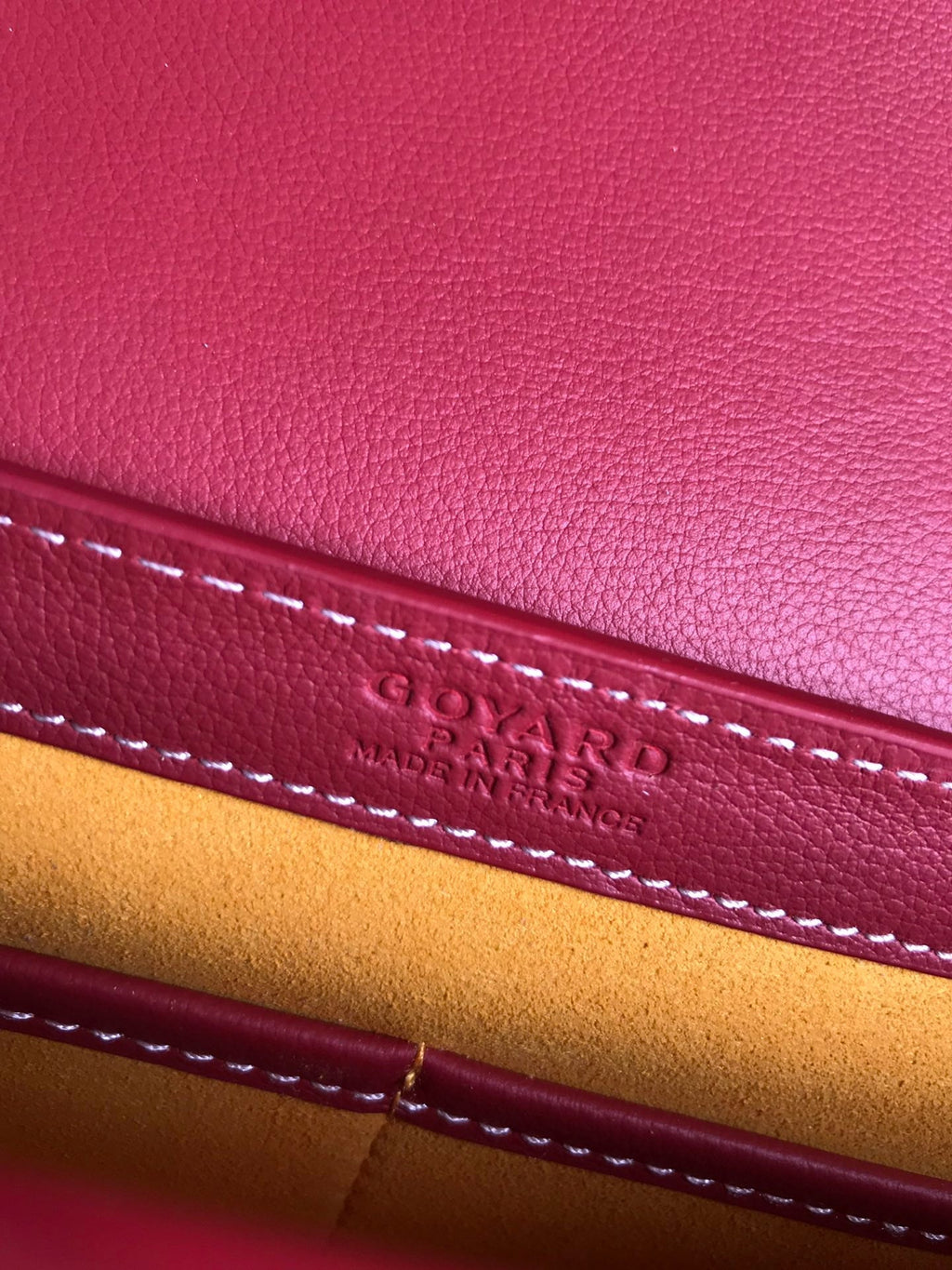 233 SAC 25 EN CUIR DE VEAU ROUGE CLASSIQUE ET TOILE GOYARDINE
