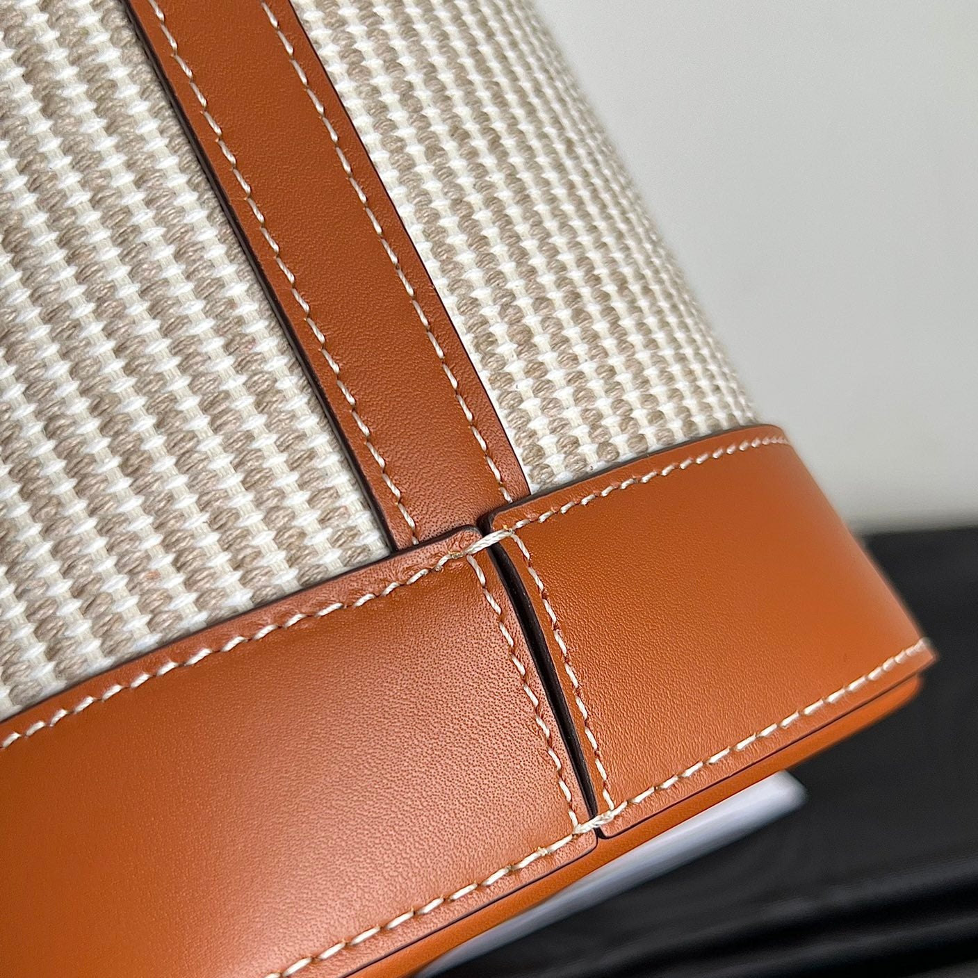 SEAU CUIR TRIOMPHE 24 VEAU BEIGE MARRON CARO