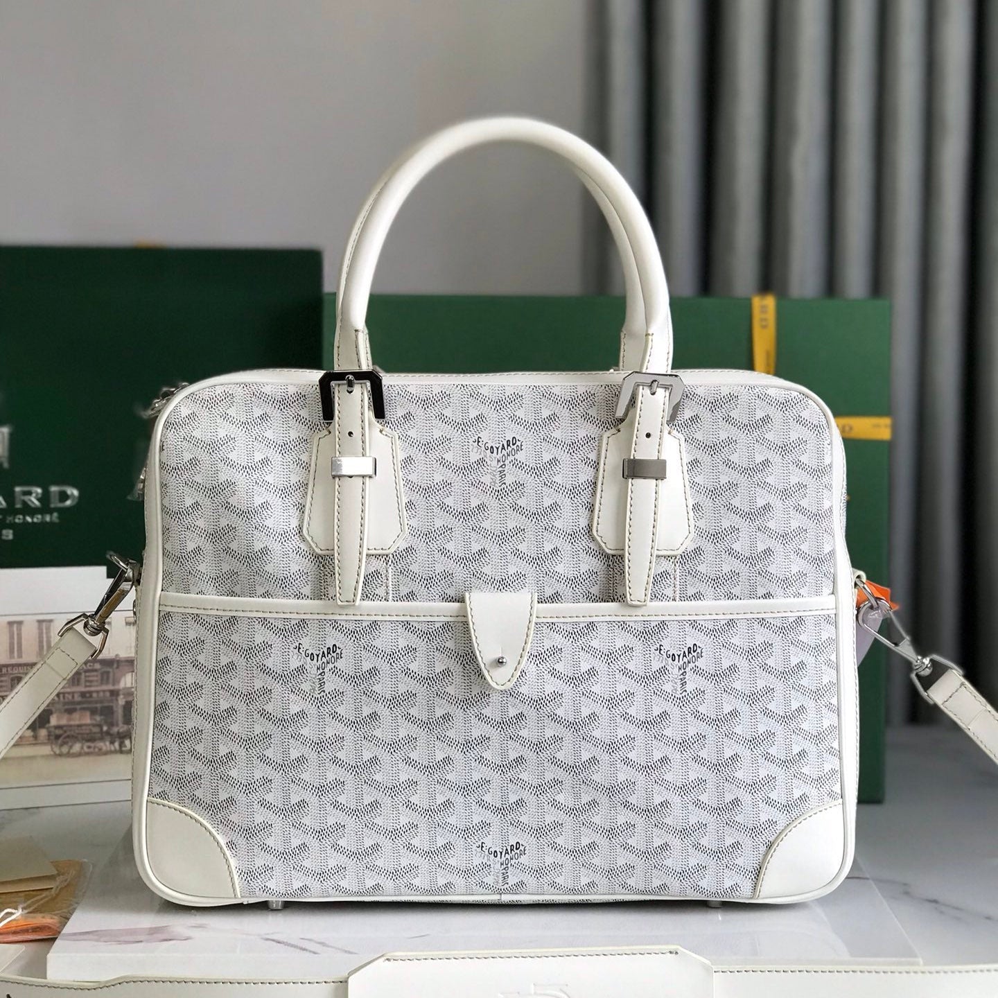 PORTE DOCUMENT AMBASSADE 35 EN TOILE GOYARDINE BLANCHE