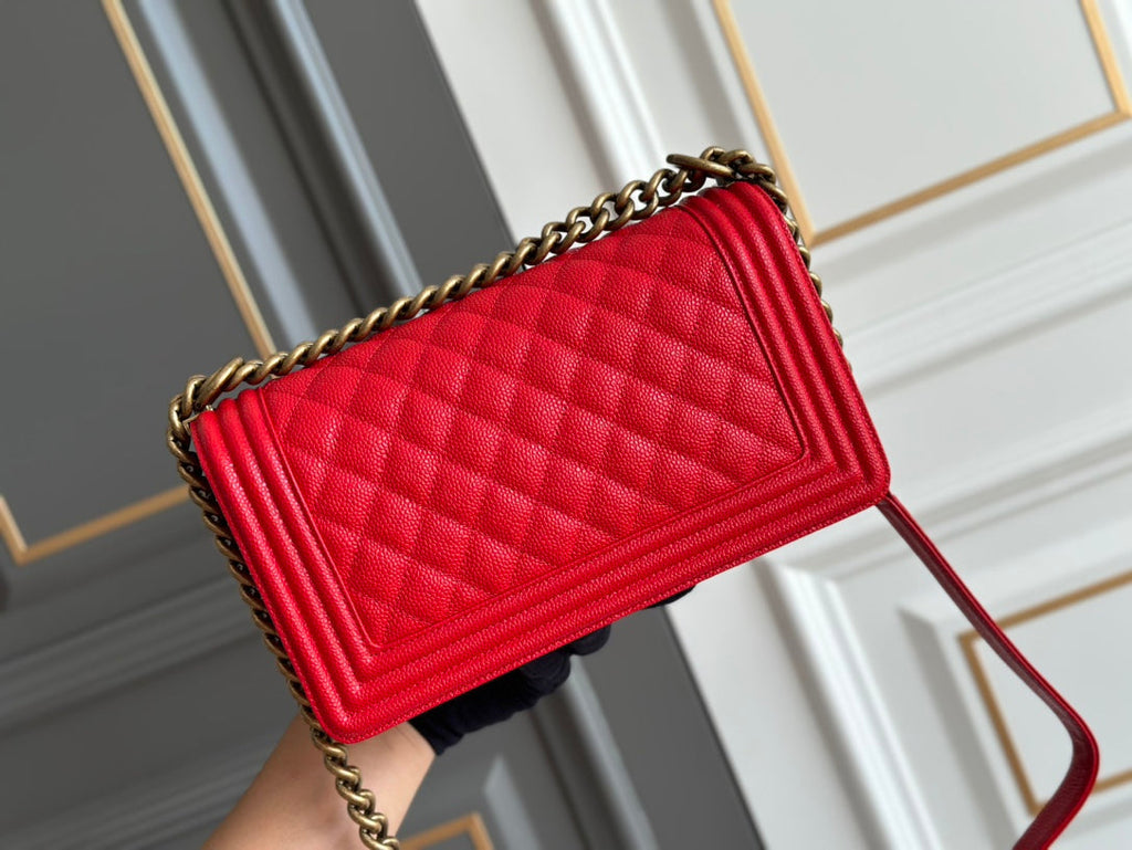 GARÇON MOYEN 25 ROUGE MATELASSÉ CAVIAR ANTIQUE GHW