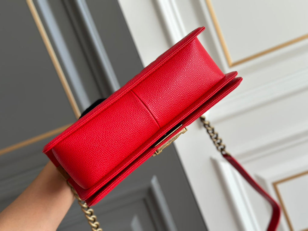 GARÇON MOYEN 25 ROUGE MATELASSÉ CAVIAR ANTIQUE GHW