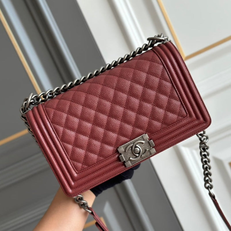 BOY MEDIUM 25 WINE QUILTED CAVIAR RUTHENIUM HARDWARE
