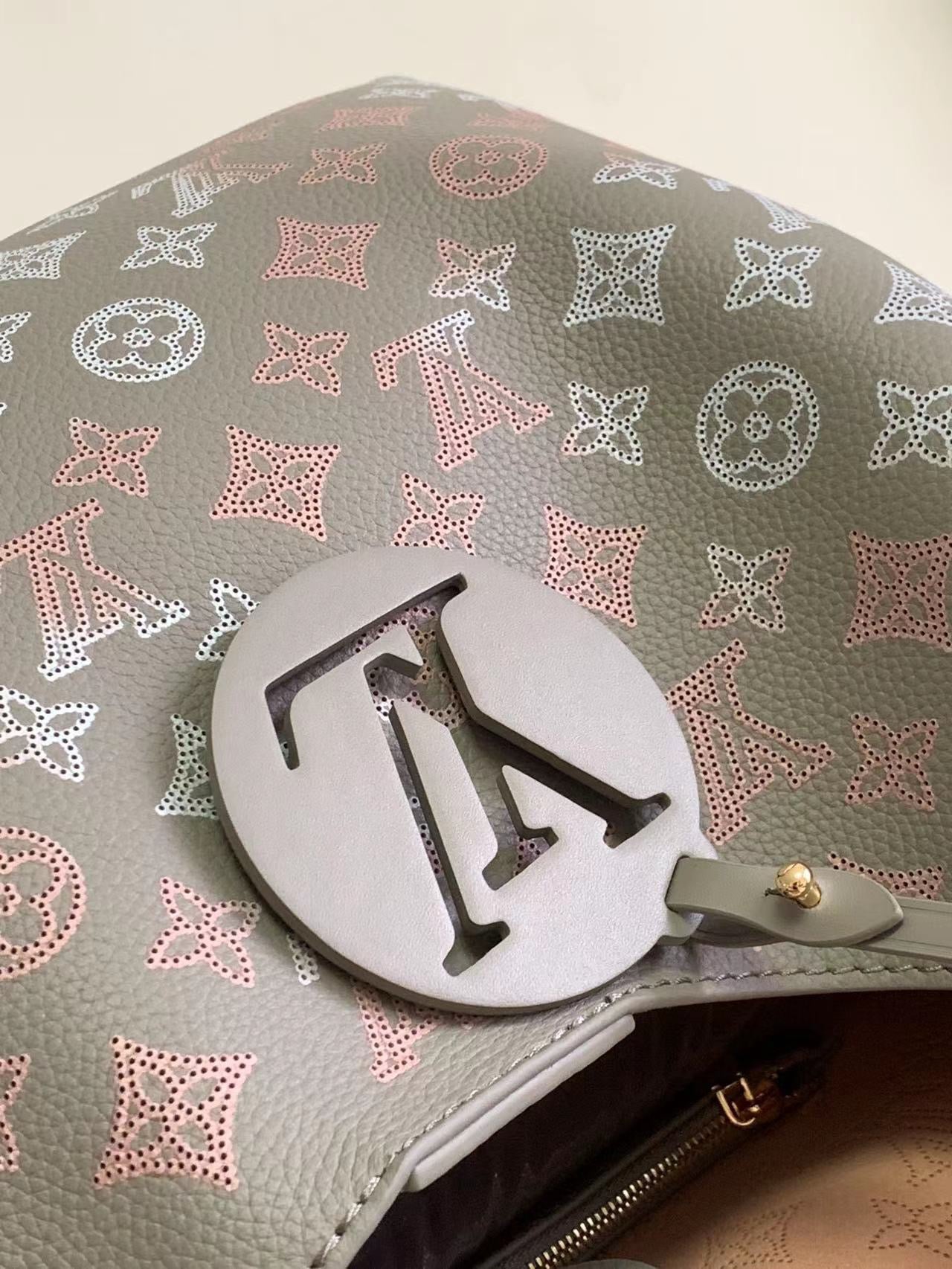 CARMEL 40 EN CUIR DE VEAU PERFORÉ GRIS MONOGRAMME DÉGRADÉ