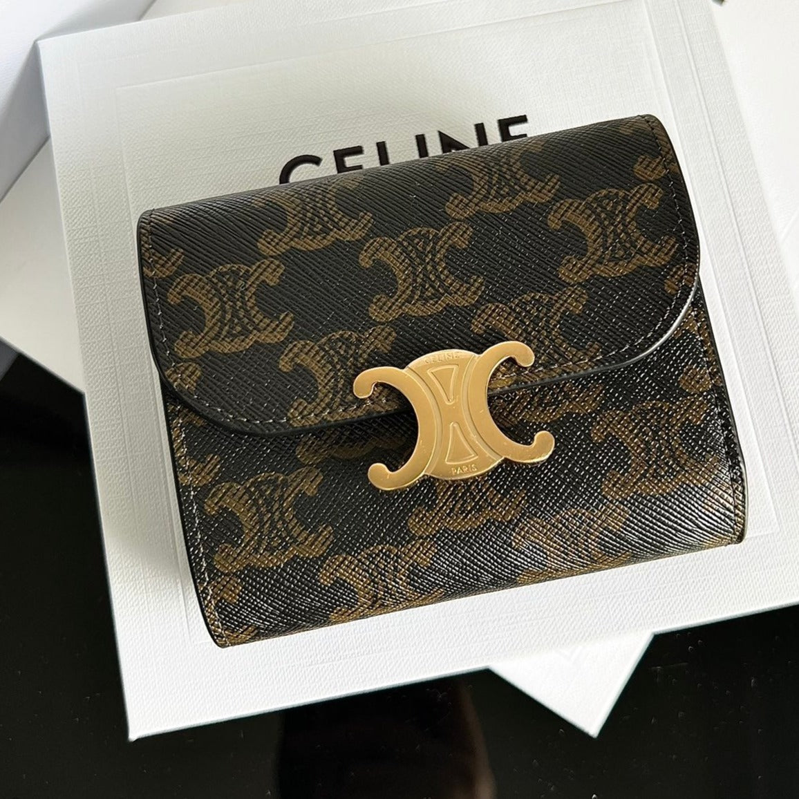 PORTEFEUILLE TRIOMPHE 10 EN CUIR DE VEAU TAN